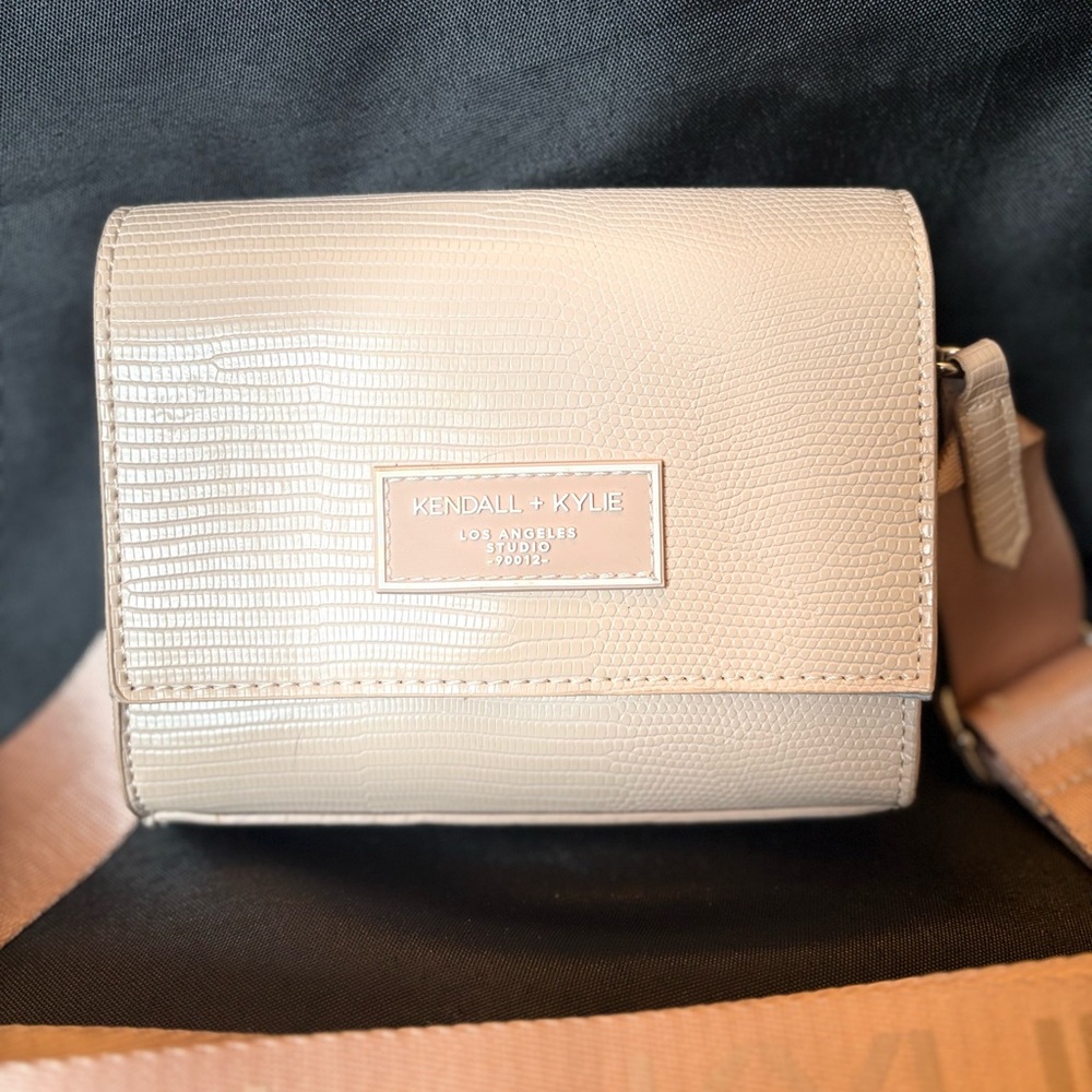 Kendall & Kylie Beige Textured Crossbody Bag